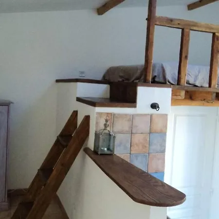 Studio A La Ciotat Avec Piscine Partagee Terrasse Amenagee Et Wifi A 2 Km De La Plage *