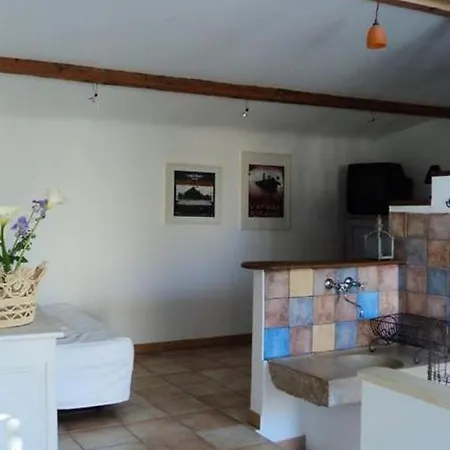 アパート Studio A La Ciotat Avec Piscine Partagee Terrasse Amenagee Et Wifi A 2 Km De La Plage